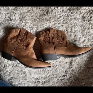 Arizona Jeans Short Women’s Cowboy Boots